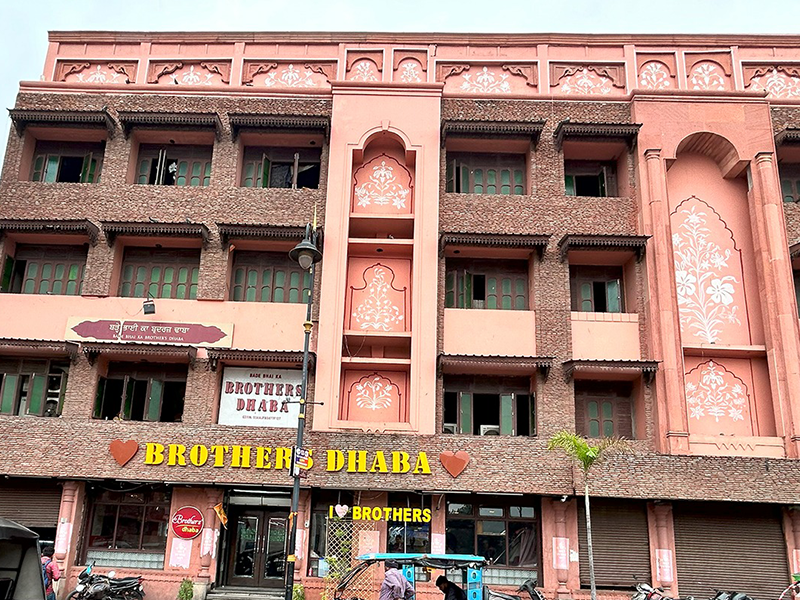 Traditional Punjabi Vibes at Brothers Dhaba, Amritsar
