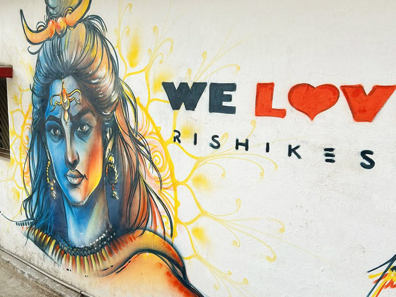 Urban Trance: Lord Shiva's Graffiti in Vivid Colours